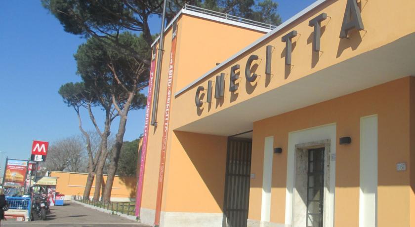 Hotel Cinecittà Roma Exterior foto