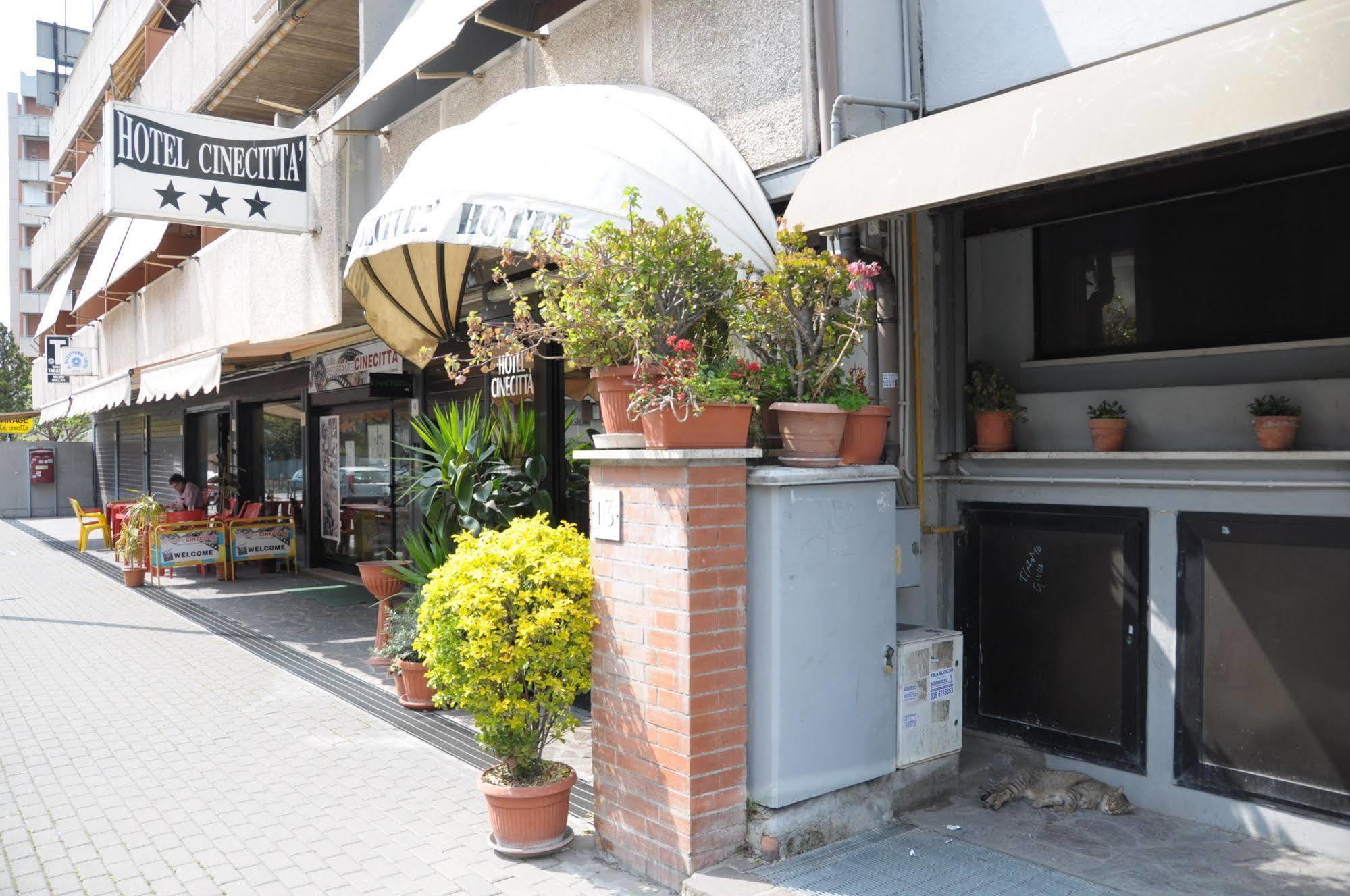 Hotel Cinecittà Roma Exterior foto